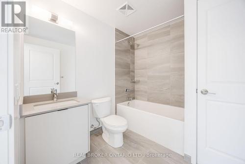 1502 - 202 Burnhamthorpe Road E, Mississauga, ON - Indoor Photo Showing Bathroom