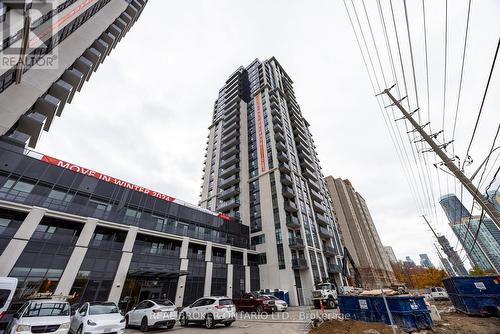 1502 - 202 Burnhamthorpe Road E, Mississauga, ON - Outdoor With Facade