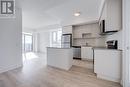 1502 - 202 Burnhamthorpe Road E, Mississauga, ON  - Indoor Photo Showing Kitchen 