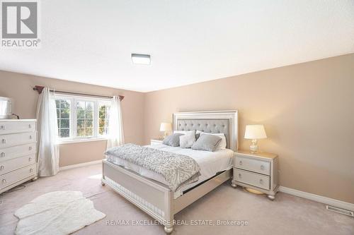 12 Cobblestone Court, Brampton, ON - Indoor Photo Showing Bedroom