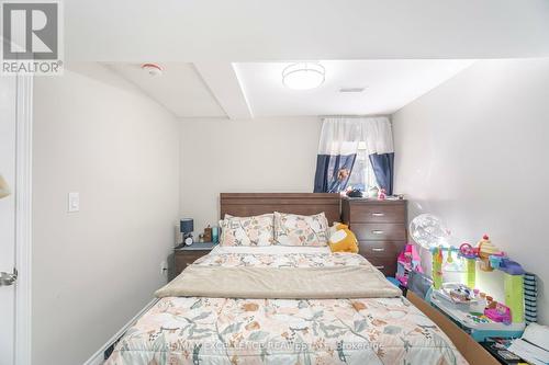 12 Cobblestone Court, Brampton, ON - Indoor Photo Showing Bedroom