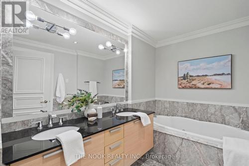 507B - 660 Sheppard Avenue E, Toronto (Bayview Village), ON - Indoor Photo Showing Bathroom