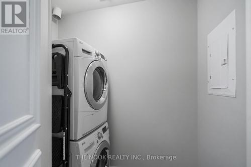 507B - 660 Sheppard Avenue E, Toronto (Bayview Village), ON - Indoor Photo Showing Laundry Room