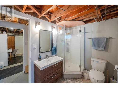 1301 Balfour Street, Penticton, BC - Indoor Photo Showing Bathroom