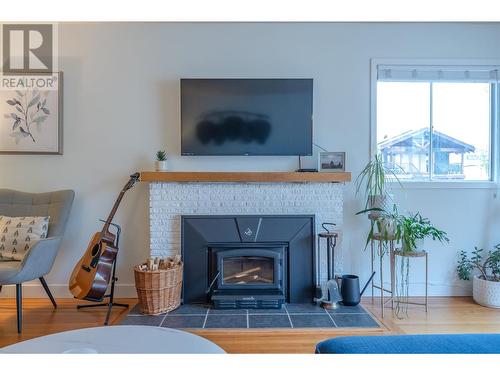 1301 Balfour Street, Penticton, BC - Indoor Photo Showing Living Room With Fireplace