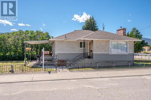 1301 Balfour Street, Penticton, BC - Outdoor