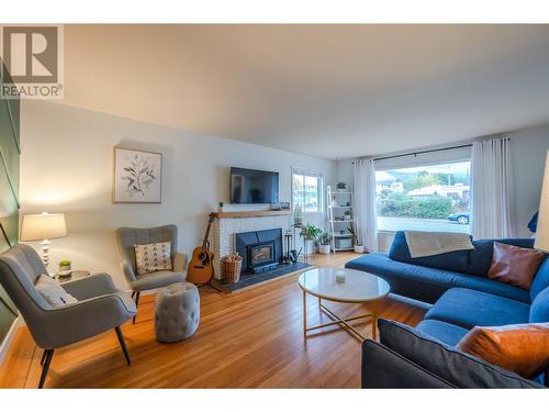 1301 Balfour Street, Penticton, BC - Indoor Photo Showing Living Room With Fireplace