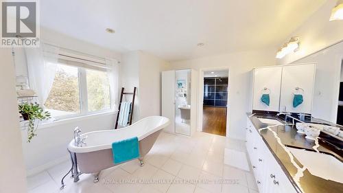 26 Maple Gate, Ramara, ON - Indoor Photo Showing Bathroom