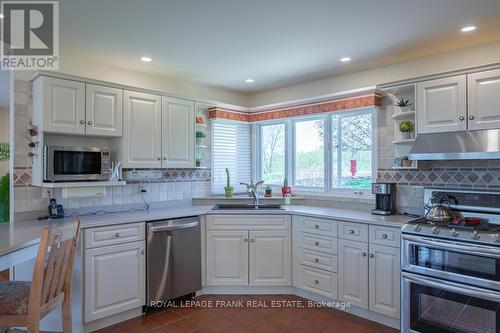 36 Southshore Road, Kawartha Lakes, ON - Indoor Photo Showing Kitchen