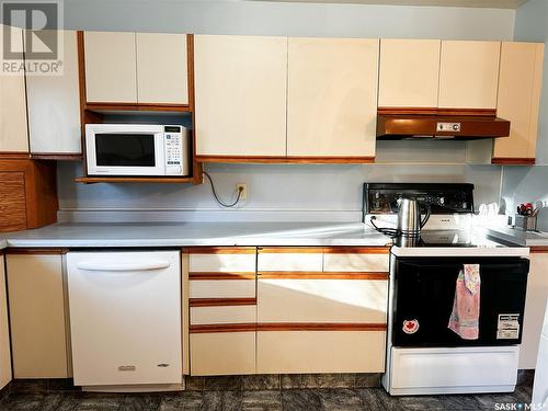 2126 101St Crescent, North Battleford, SK - Indoor Photo Showing Kitchen