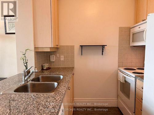 Ph1 - 15 Greenview Avenue, Toronto, ON - Indoor Photo Showing Kitchen With Double Sink