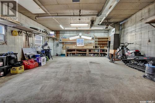 566 Klassen Crescent, Martensville, SK - Indoor Photo Showing Garage