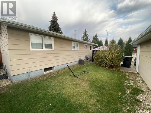 215 Sixth Avenue N, Yorkton, SK - Outdoor With Exterior