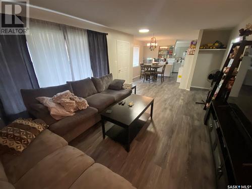 215 Sixth Avenue N, Yorkton, SK - Indoor Photo Showing Living Room