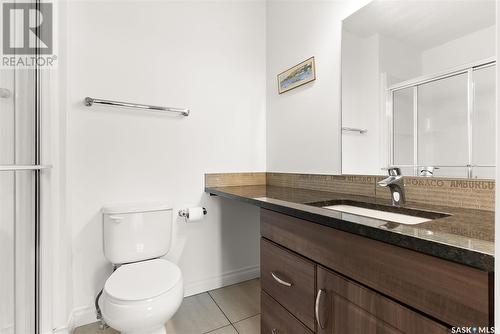 410 5303 Universal Crescent, Regina, SK - Indoor Photo Showing Bathroom