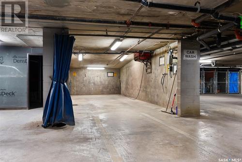 410 5303 Universal Crescent, Regina, SK - Indoor Photo Showing Garage