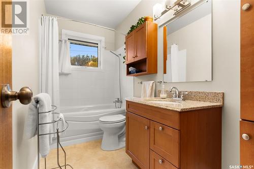 6 Millar Crescent, Regina, SK - Indoor Photo Showing Bathroom