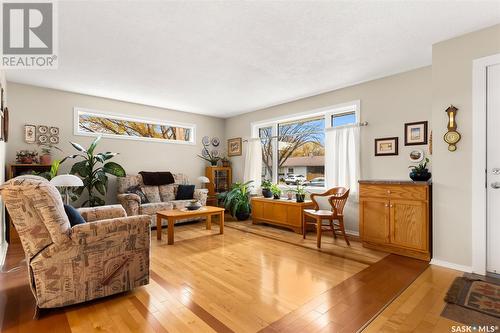 6 Millar Crescent, Regina, SK - Indoor Photo Showing Living Room