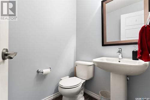 5540 Prefontaine Avenue, Regina, SK - Indoor Photo Showing Bathroom