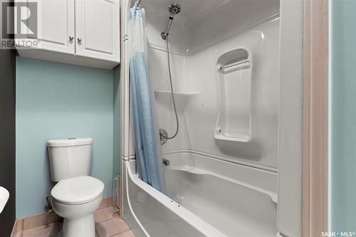 97 Westfield Drive, Regina, SK - Indoor Photo Showing Bathroom