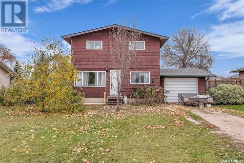 104 4Th Avenue, Aberdeen, SK - Outdoor