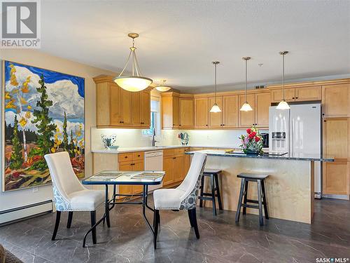 201 395 River Street E, Prince Albert, SK - Indoor Photo Showing Kitchen