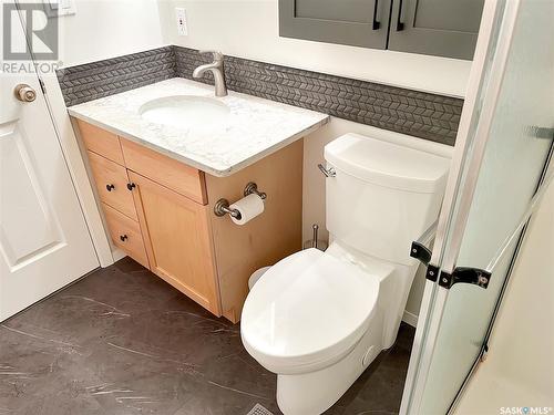 201 395 River Street E, Prince Albert, SK - Indoor Photo Showing Bathroom