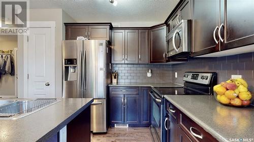 3341 Green Moss Lane, Regina, SK - Indoor Photo Showing Kitchen With Upgraded Kitchen