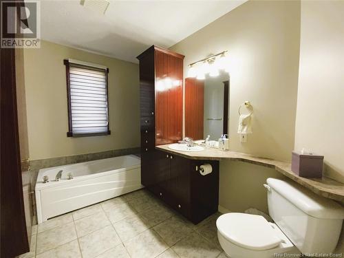 65 Des Prés Street, Edmundston, NB - Indoor Photo Showing Bathroom