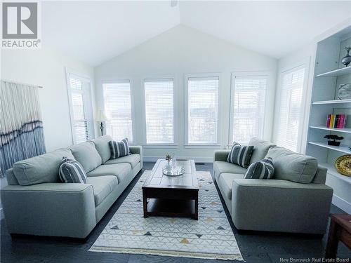 75 Albion Street, Moncton, NB - Indoor Photo Showing Living Room