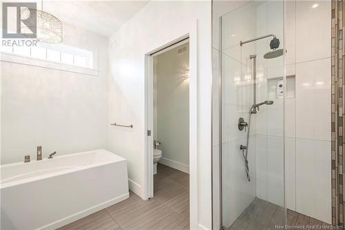 75 Albion Street, Moncton, NB - Indoor Photo Showing Bathroom