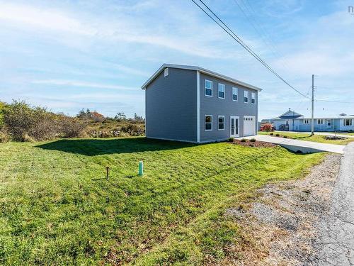 17 Hood Crescent, Yarmouth, NS 