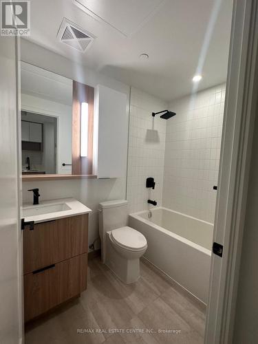 526 - 5 Defries Street, Toronto, ON - Indoor Photo Showing Bathroom