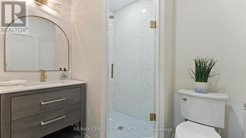 742 Mount Pleasant Road, Brantford, ON - Indoor Photo Showing Bathroom