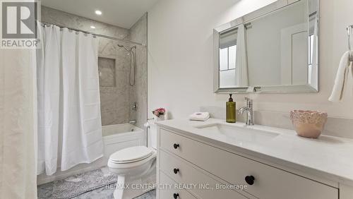 742 Mount Pleasant Road, Brantford, ON - Indoor Photo Showing Bathroom