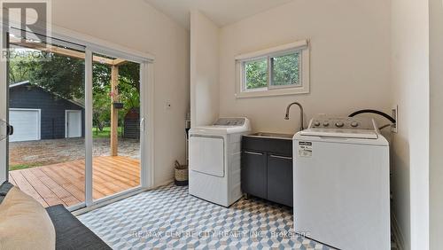 742 Mount Pleasant Road, Brantford, ON - Indoor Photo Showing Laundry Room