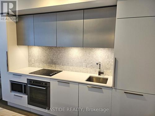 3617 - 85 Wood Street, Toronto, ON - Indoor Photo Showing Kitchen With Upgraded Kitchen