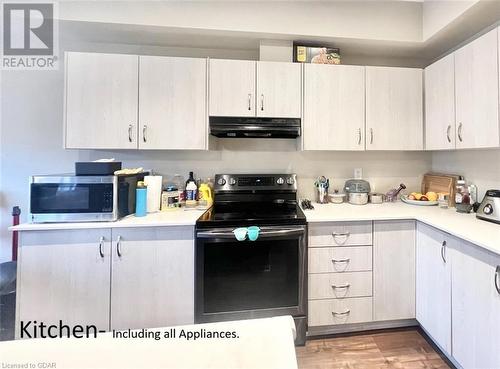 324 Equestrian Way Unit# 43-Main, Cambridge, ON - Indoor Photo Showing Kitchen