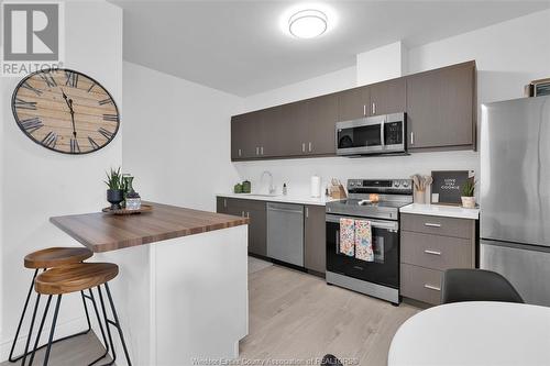 1900 6Th Concession Unit# 115, Lasalle, ON - Indoor Photo Showing Kitchen