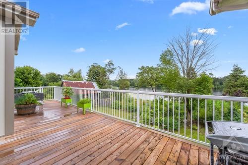 853 Heritage Drive, Merrickville, ON - Outdoor With Deck Patio Veranda With Exterior