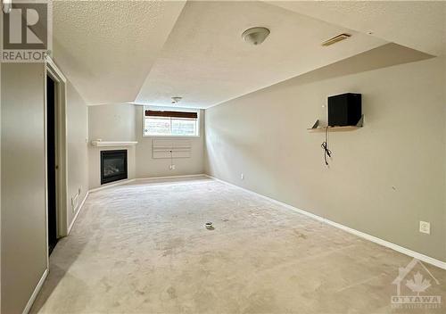 13 Fairpark Drive, Ottawa, ON - Indoor Photo Showing Other Room