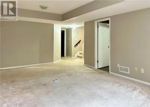 13 Fairpark Drive, Ottawa, ON - Indoor Photo Showing Other Room