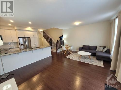 182 Jarnidiere Street, Stittsville, ON - Indoor Photo Showing Kitchen