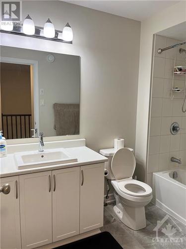 182 Jarnidiere Street, Stittsville, ON - Indoor Photo Showing Bathroom