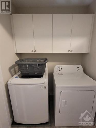 182 Jarnidiere Street, Stittsville, ON - Indoor Photo Showing Laundry Room