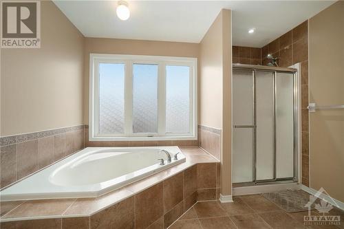 100 Monterossa Street, Ottawa, ON - Indoor Photo Showing Bathroom