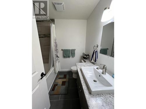 7608 Old Alaska Highway, Fort Nelson, BC - Indoor Photo Showing Bathroom