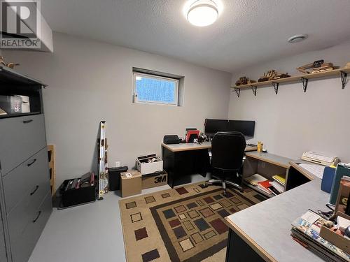 7608 Old Alaska Highway, Fort Nelson, BC - Indoor Photo Showing Office