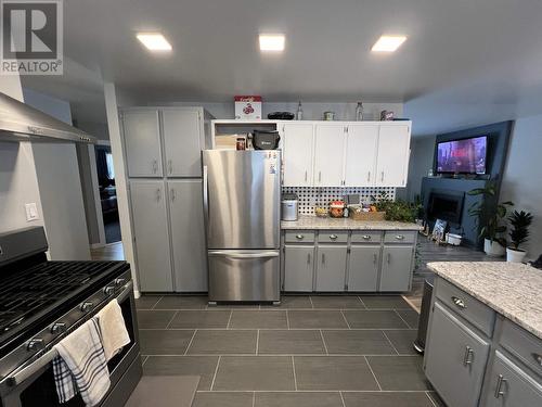 7608 Old Alaska Highway, Fort Nelson, BC - Indoor Photo Showing Kitchen