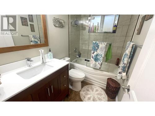 421 E 4Th Avenue, Prince Rupert, BC - Indoor Photo Showing Bathroom